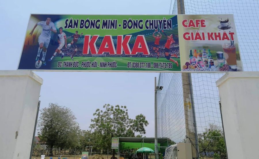 Sân bóng đá mini KaKa – Nơi thăng hoa niềm đam mê bóng đá