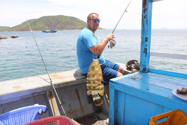 Trải nghiệm tour câu cá Nha Trang thú vị