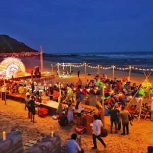 Buổi tối chill tại Coco Beach Camp