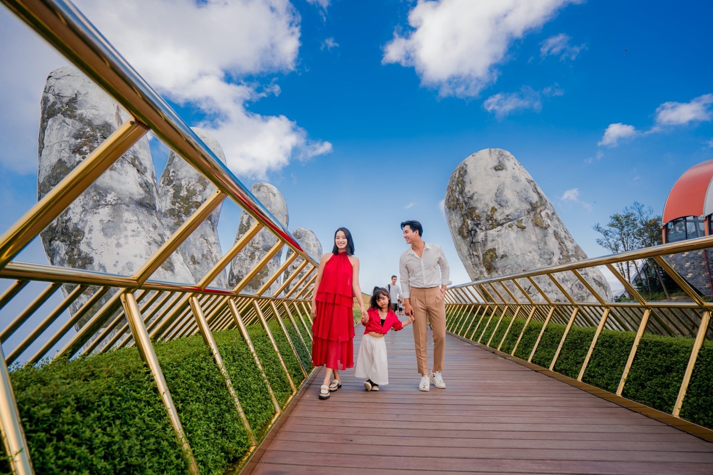 Sun World Ba Na Hills - Đường lên tiên cảnh