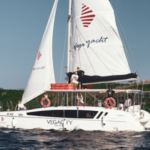 Trải nghiệm du ngoạn trên Du thuyền Vega Yacht