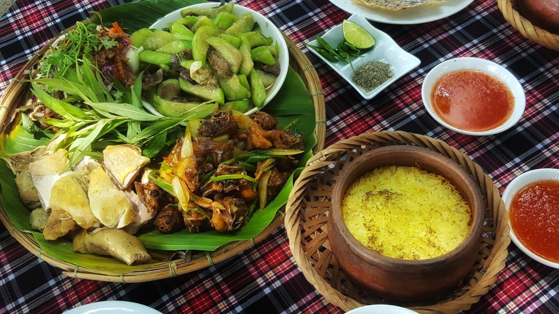 Cơm gà lên niêu Phan Rang