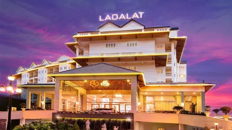 Khách sạn Ladalat