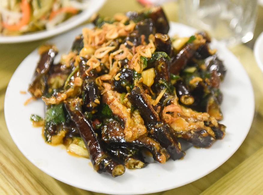 Sam xào chua ngọt