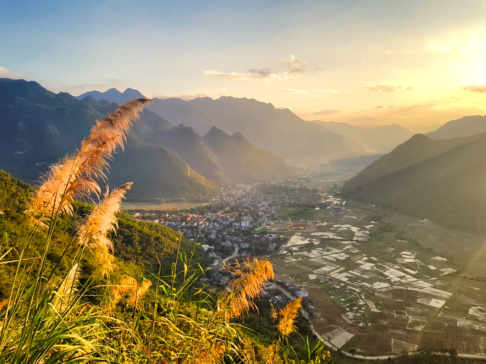 Thung lũng Mai Châu