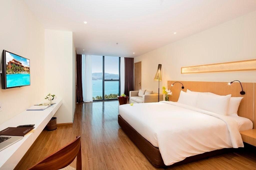 Starcity Hotel and Condotel Beachfront Nha Trang