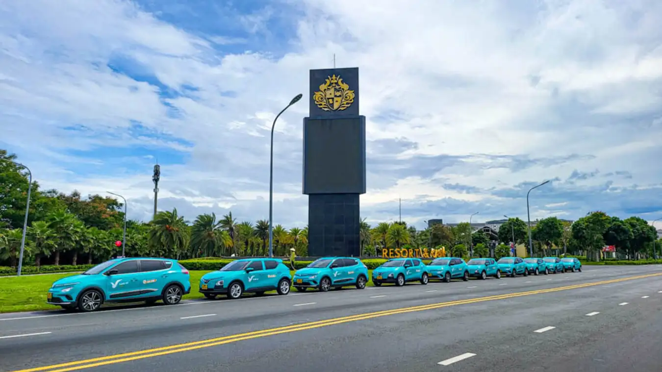 Hệ thống taxi điện Xanh SM “đổ bộ” vào Phú Quốc