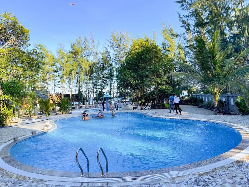 Hồ bơi ngoài trời tại Resort Hodota Vũng Tàu