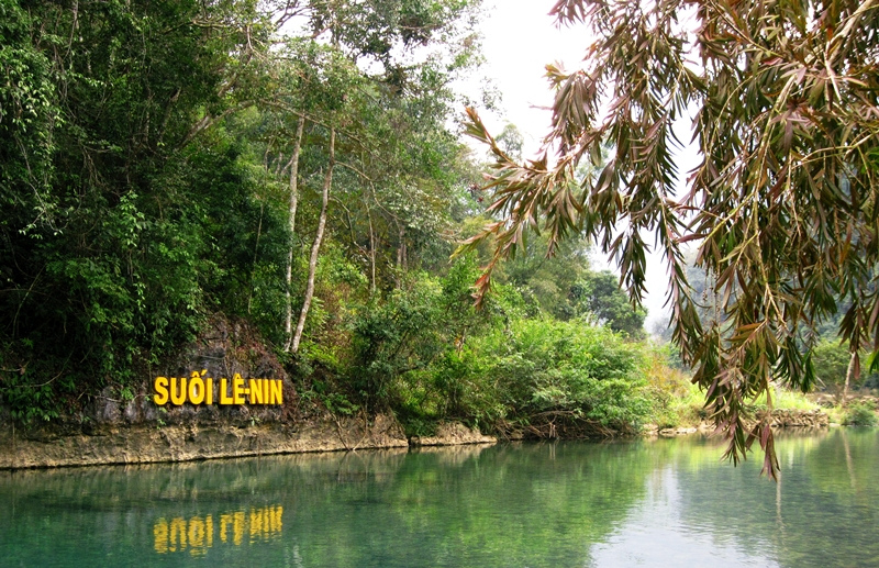 Suối Lê Nin