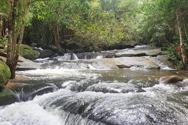 Khung cảnh nên thơ ở Suối Tranh 