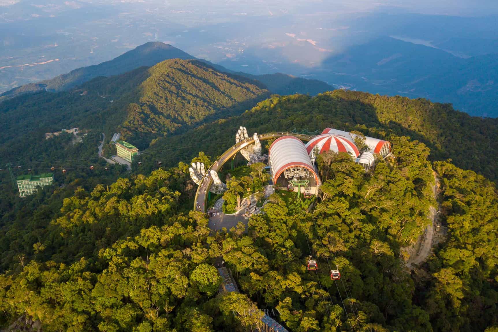 Độ cao Ba Na Hills – “ miền tiên cảnh” và những Kỷ Lục ấn tượng