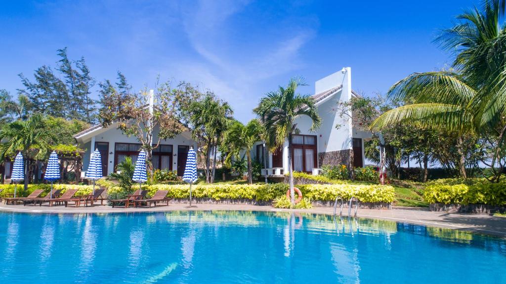 Đến Carmelina Beach Resort nghỉ dưỡng cuối tuần thả ga