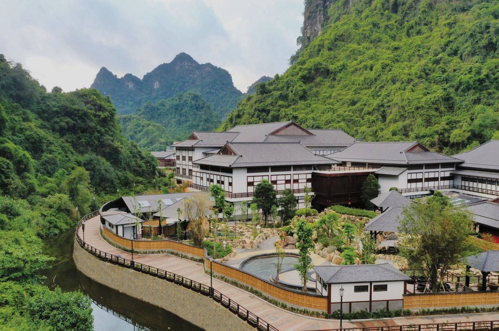 Điểm danh top 10 resort tốt nhất Quảng Ninh