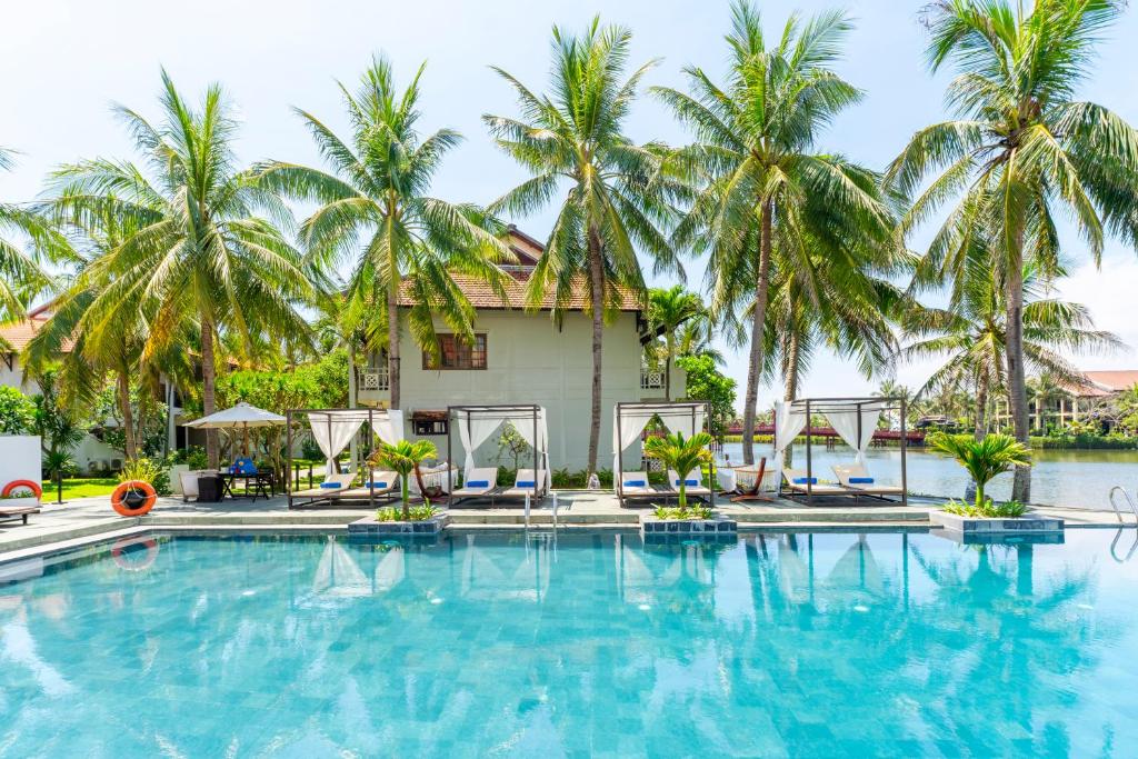 Hoi An Beach Resort - Ninh Thuận Travel