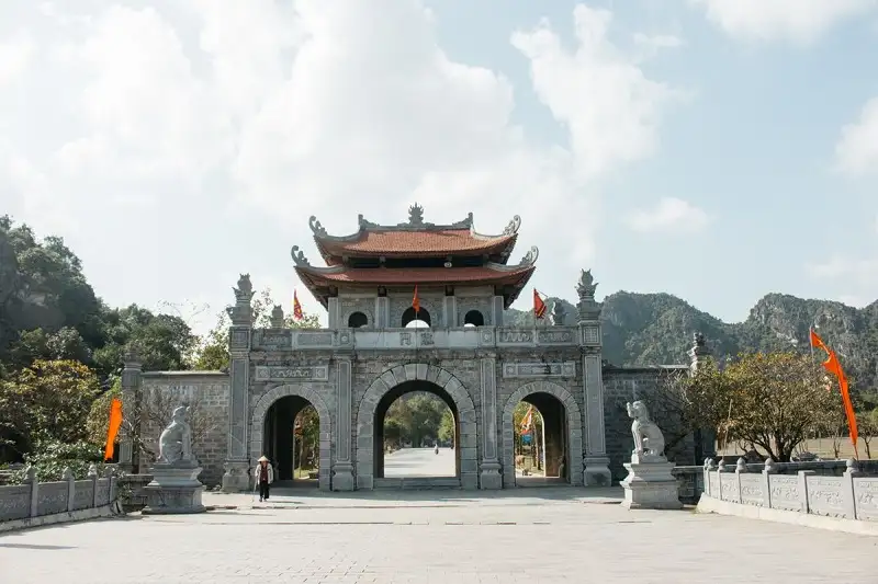 Cố đô Hoa Lư