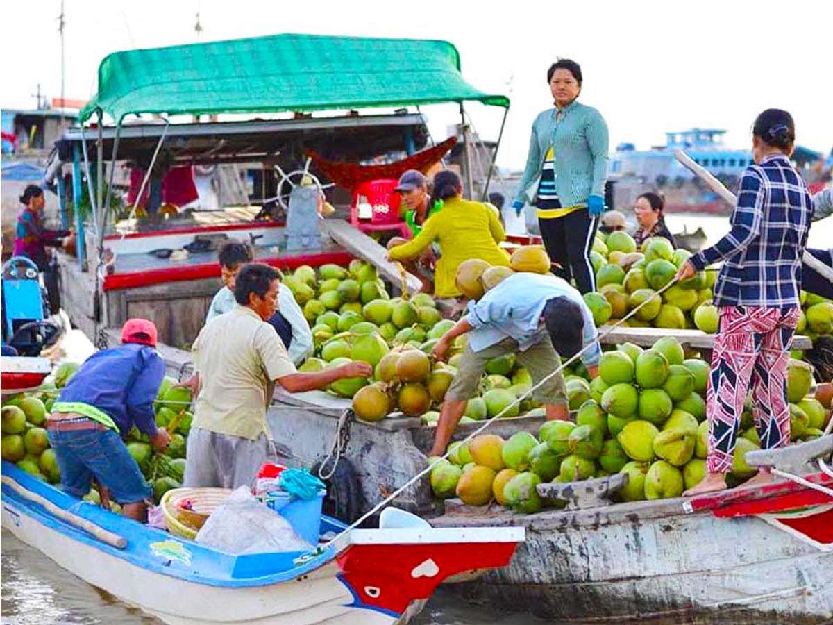 Địa điểm du lịch An Giang tại chợ nổi Long Xuyên (nguồn: Sưu tầm)