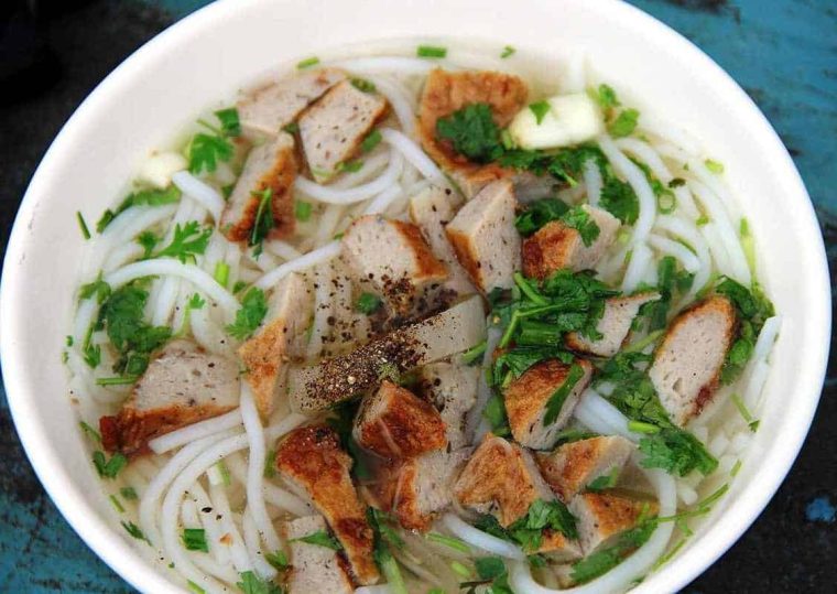 Bánh canh chả cá Phan Rang ăn là ghiền!