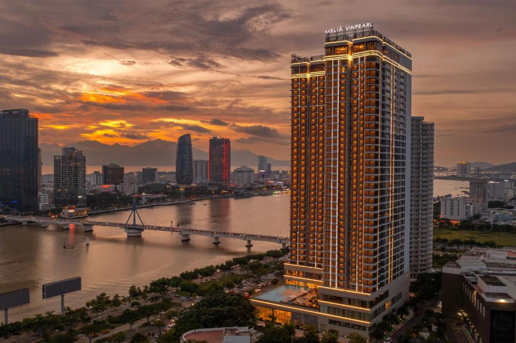 Meliá Vinpearl Danang Riverfront