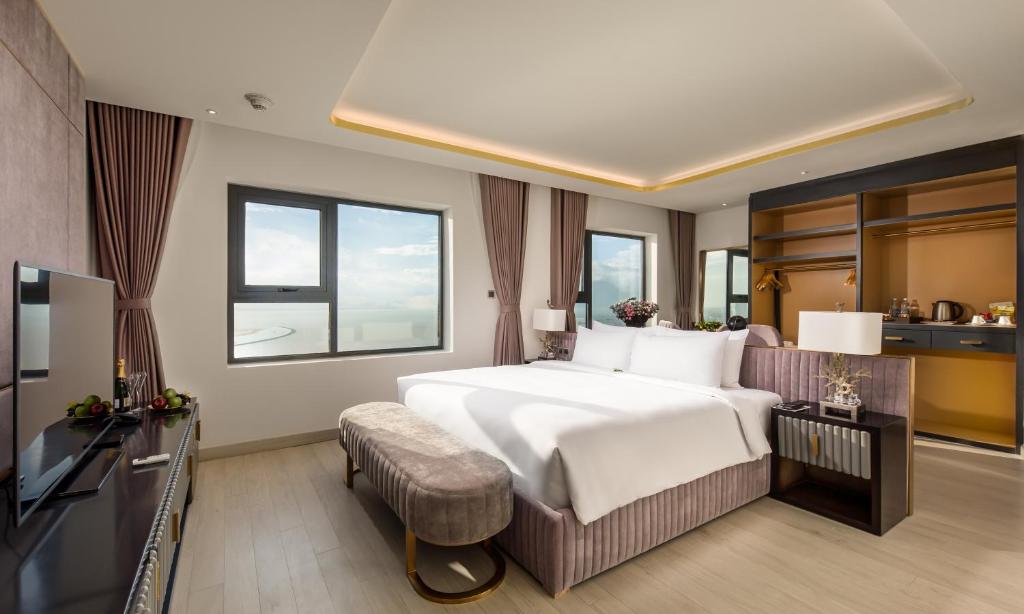 Wyndham Danang Golden Bay